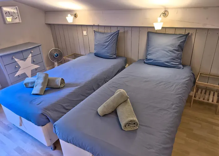 Gite Classe 3* Dans Magnifique Bastide Provencale