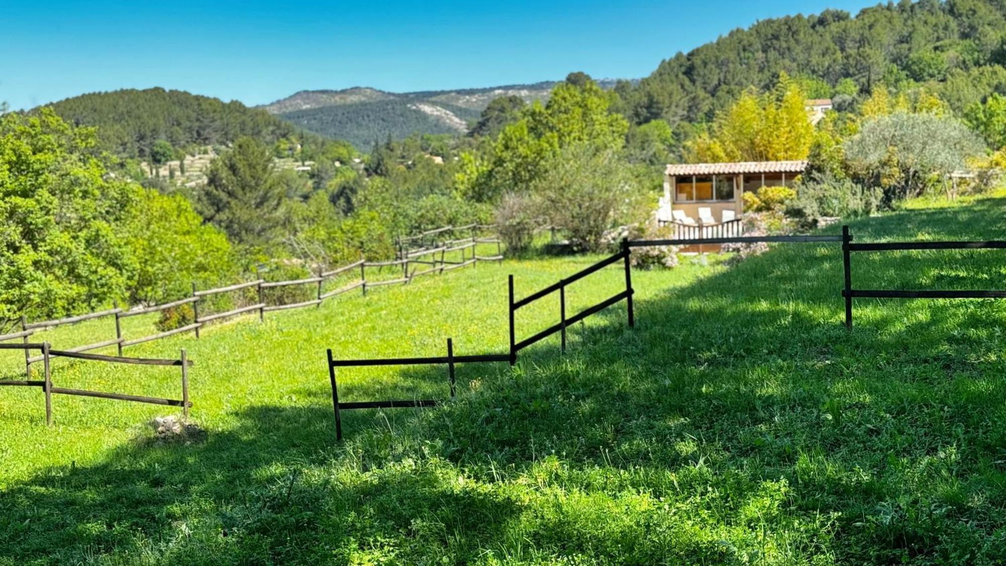 Classe 3* Dans Magnifique Bastide Provencale *